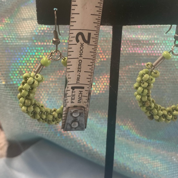 Handmade beaded necklace with matching earrings. - Picture 2 of 7